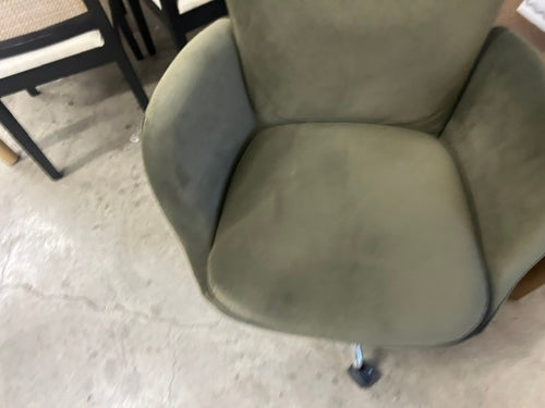 Bea Velvet Executive Office Chair - Hale Oakmoss