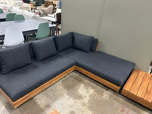Lubek 82.5" Outdoor Low Right Sectional Set - Slate Gray