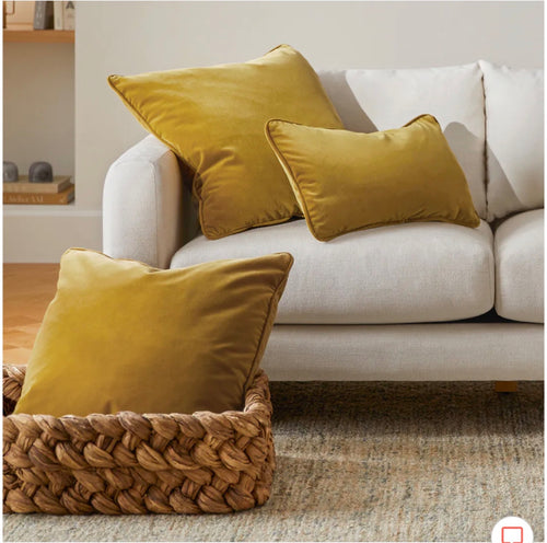 Lucca Velvet Pillow - Plush Yarrow Gold